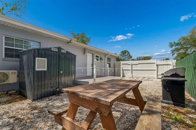 4526 YARDLEY AVENUE N, St Petersburg, FL 33713