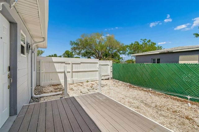 4526 YARDLEY AVENUE N, St Petersburg, FL 33713