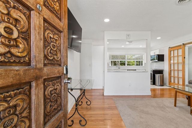 4526 YARDLEY AVENUE N, St Petersburg, FL 33713