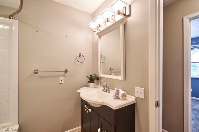 2808 Lynne Road, Green, OH 44312