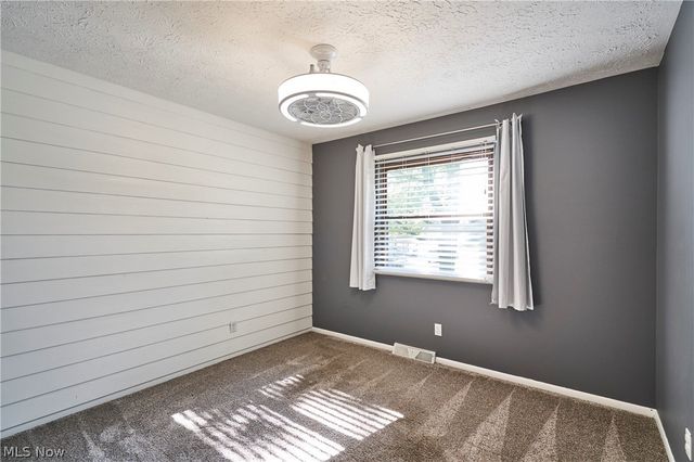 2808 Lynne Road, Green, OH 44312