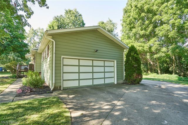 2808 Lynne Road, Green, OH 44312