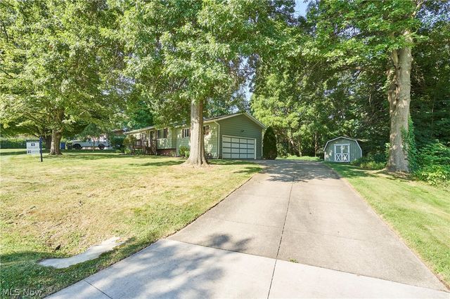 2808 Lynne Road, Green, OH 44312