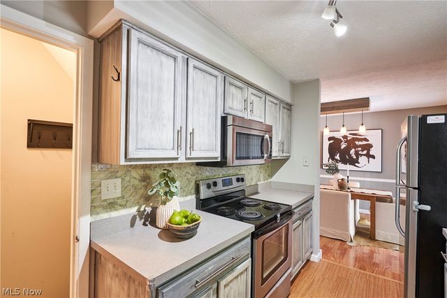 2808 Lynne Road, Green, OH 44312