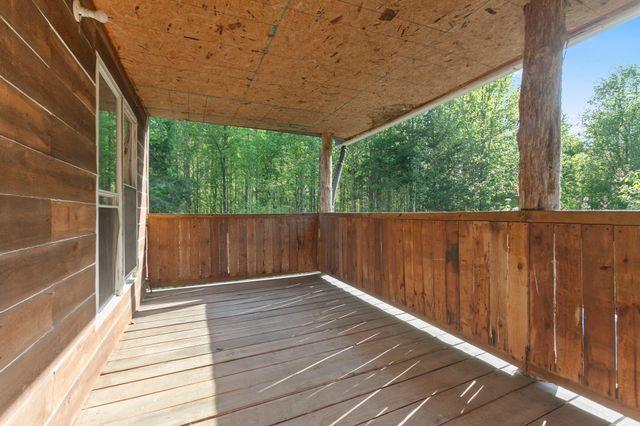 140 K B Song Ln, Linden, TN 37096