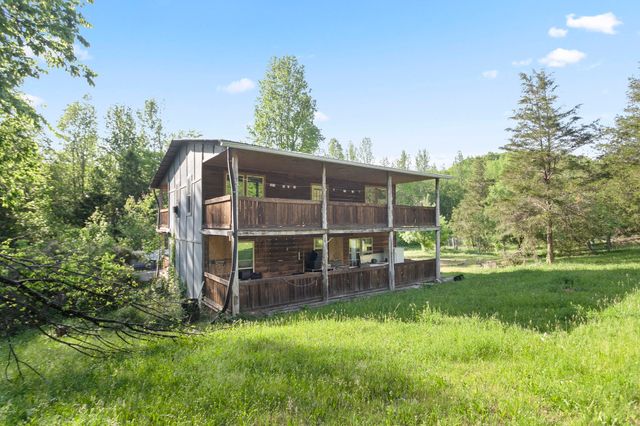140 K B Song Ln, Linden, TN 37096