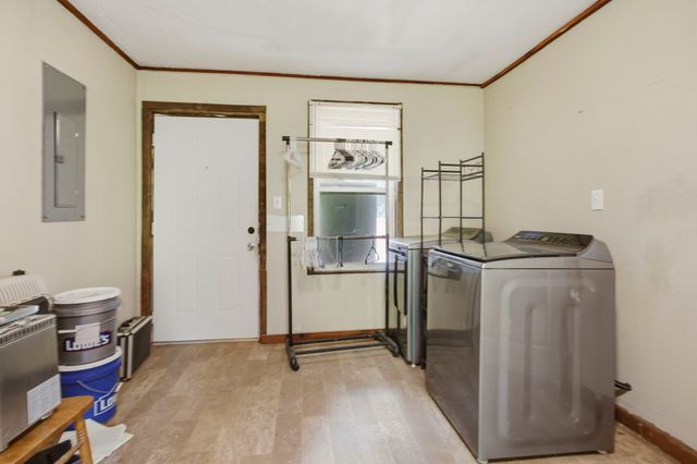 140 K B Song Ln, Linden, TN 37096