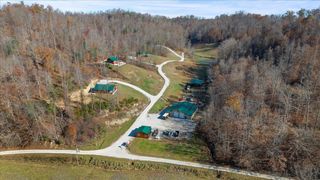 16 Hickory Lane, Campton, KY 41301