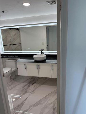 31 SE 5th St 2907, Miami, FL 33131