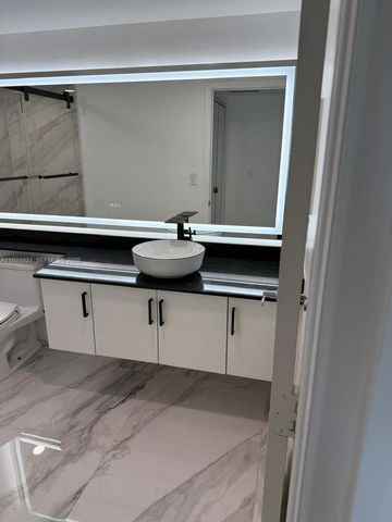 31 SE 5th St 2907, Miami, FL 33131