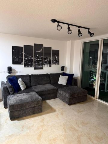 31 SE 5th St 2907, Miami, FL 33131