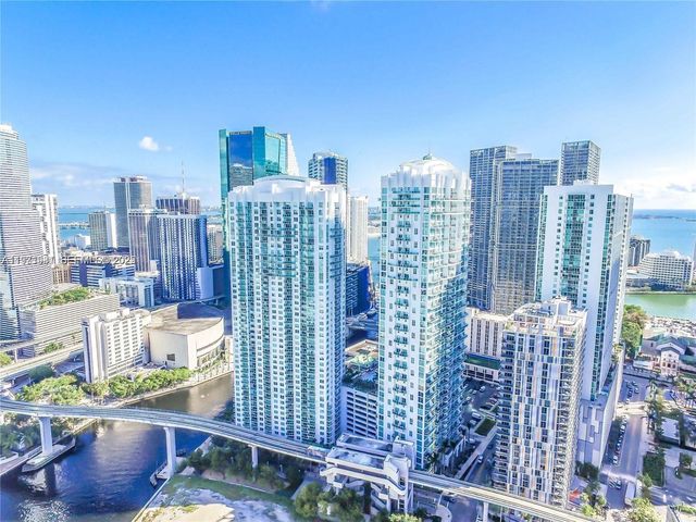 31 SE 5th St 2907, Miami, FL 33131