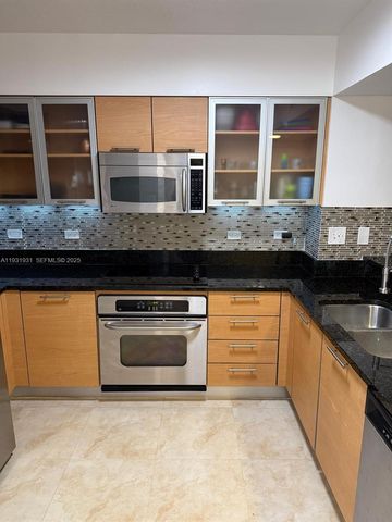 31 SE 5th St 2907, Miami, FL 33131