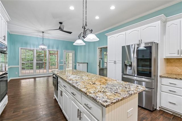 2077 Coolidge Way NW, Acworth, GA 30101
