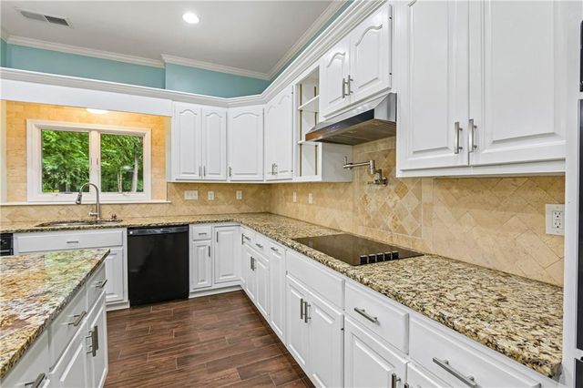 2077 Coolidge Way NW, Acworth, GA 30101