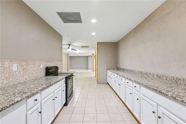 2077 Coolidge Way NW, Acworth, GA 30101