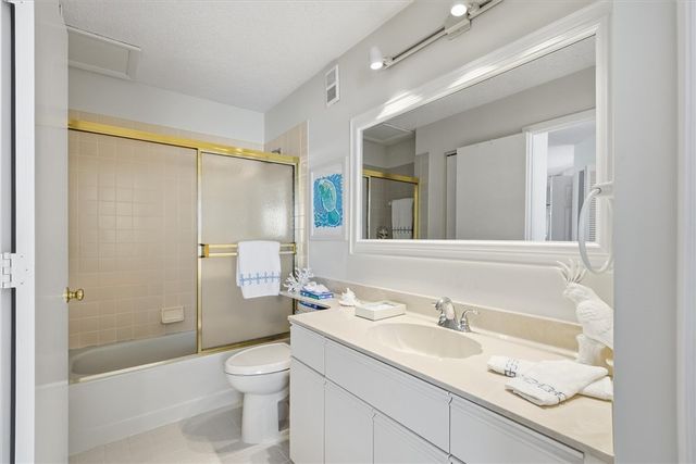 8735 Lakeside Boulevard 211, Vero Beach, FL 32963