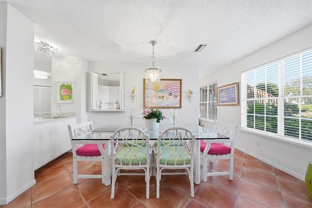 8735 Lakeside Boulevard 211, Vero Beach, FL 32963