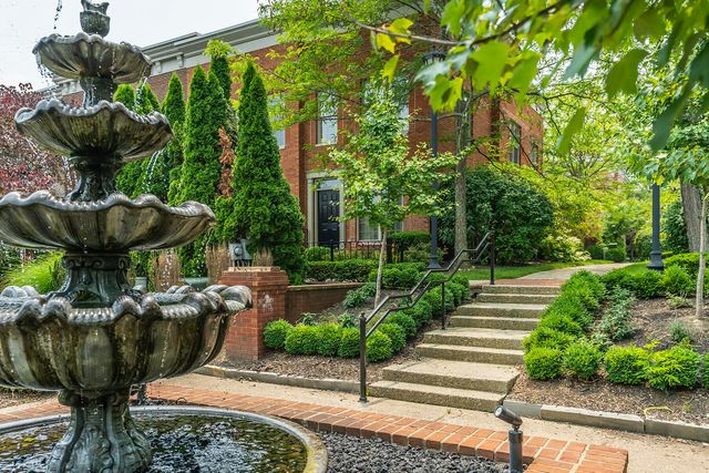 997 Star Shoot Parkway, Lexington, KY 40509