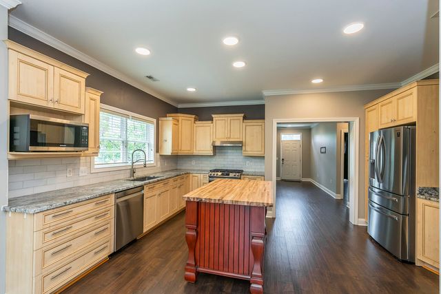 997 Star Shoot Parkway, Lexington, KY 40509