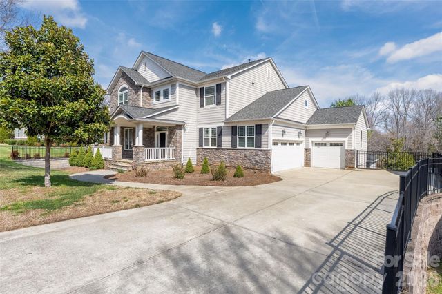 14724 Old Vermillion Drive, Huntersville, NC 28078