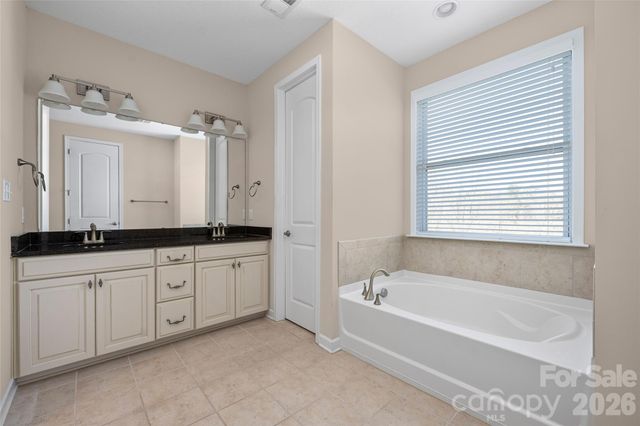 14724 Old Vermillion Drive, Huntersville, NC 28078