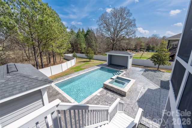 14724 Old Vermillion Drive, Huntersville, NC 28078