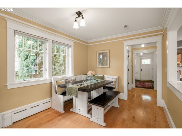 1524 Se MALDEN St, Portland, OR 97202