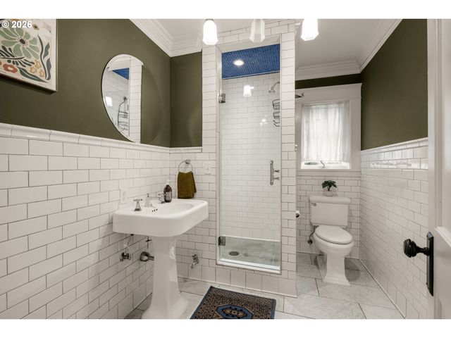 1524 Se MALDEN St, Portland, OR 97202