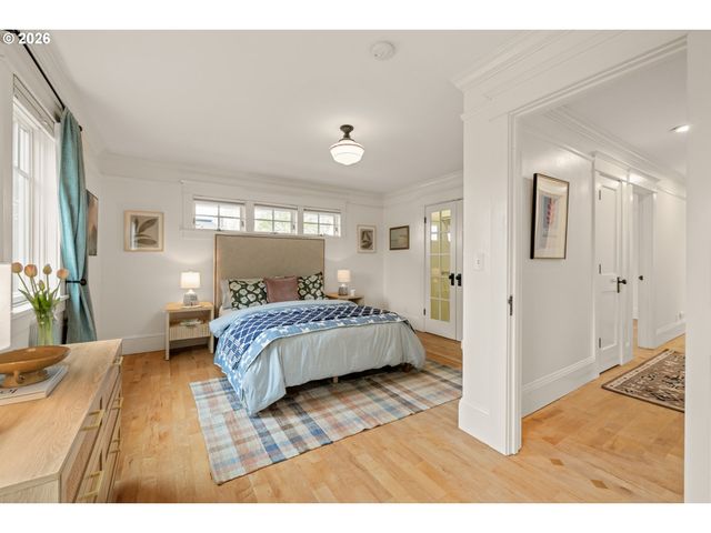 1524 Se MALDEN St, Portland, OR 97202