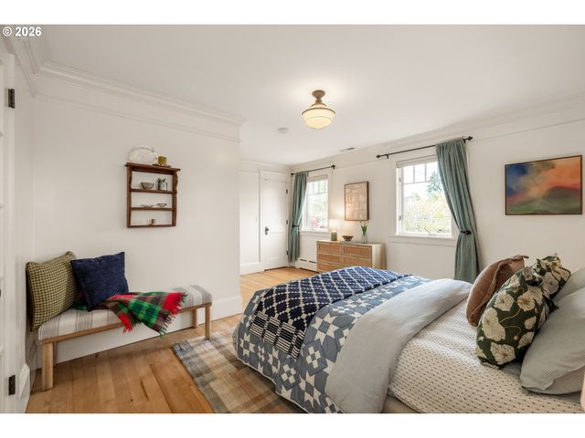 1524 Se MALDEN St, Portland, OR 97202