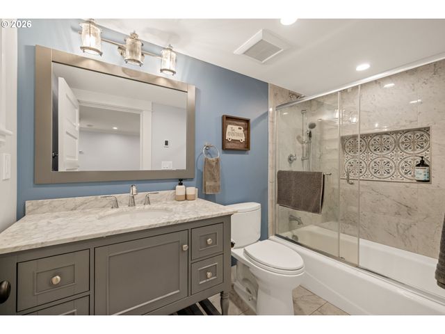 1524 Se MALDEN St, Portland, OR 97202