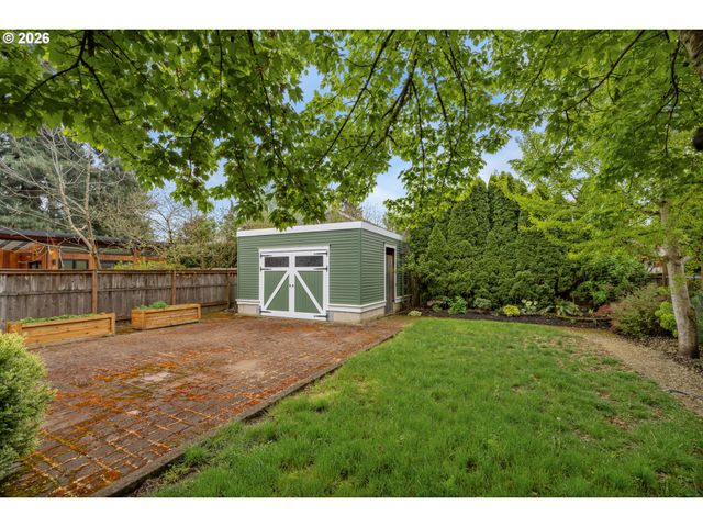 1524 Se MALDEN St, Portland, OR 97202