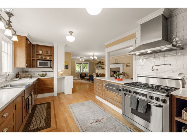 1524 Se MALDEN St, Portland, OR 97202