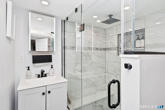 26 Melrose Place, Stamford, CT 06902