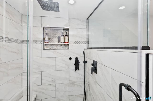 26 Melrose Place, Stamford, CT 06902