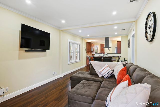 26 Melrose Place, Stamford, CT 06902