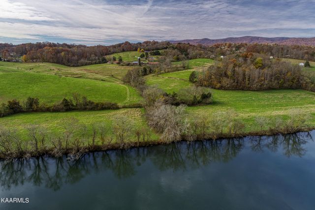 311 Ross Cemetery Rd, Rocky Top, TN 37769