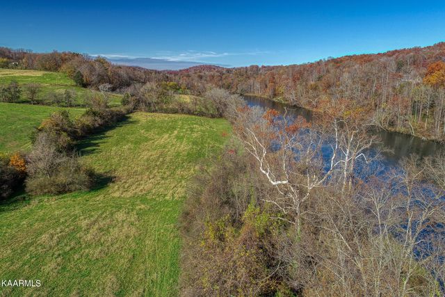 311 Ross Cemetery Rd, Rocky Top, TN 37769