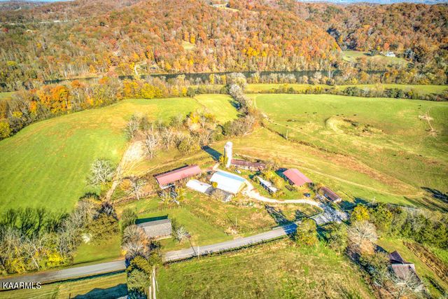 311 Ross Cemetery Rd, Rocky Top, TN 37769