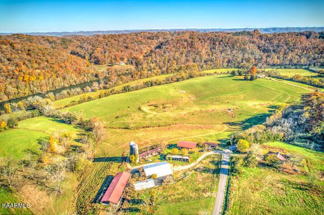 311 Ross Cemetery Rd, Rocky Top, TN 37769