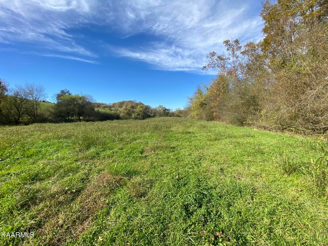 311 Ross Cemetery Rd, Rocky Top, TN 37769