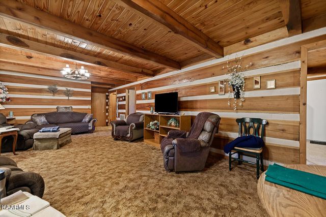 311 Ross Cemetery Rd, Rocky Top, TN 37769