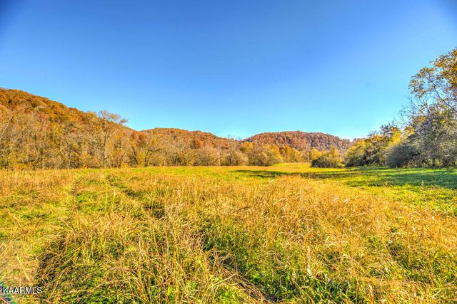 311 Ross Cemetery Rd, Rocky Top, TN 37769