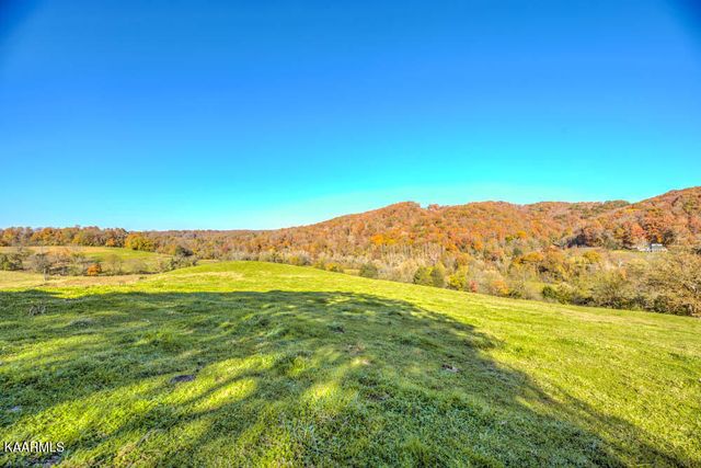 311 Ross Cemetery Rd, Rocky Top, TN 37769