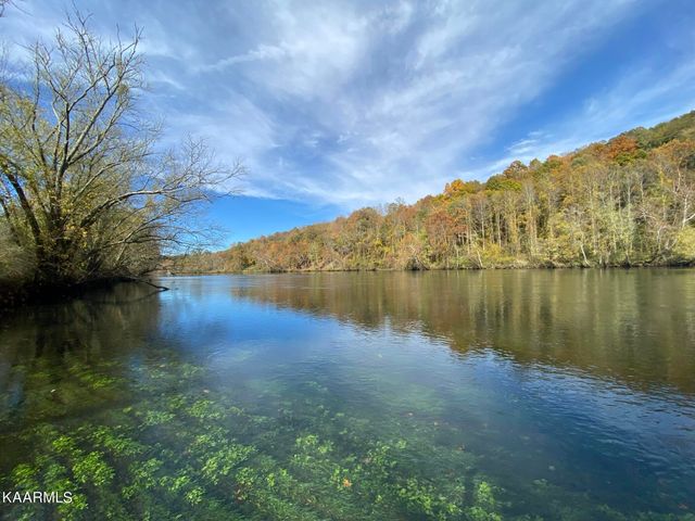 311 Ross Cemetery Rd, Rocky Top, TN 37769