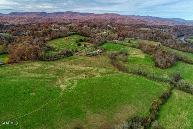 311 Ross Cemetery Rd, Rocky Top, TN 37769