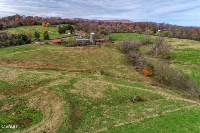 311 Ross Cemetery Rd, Rocky Top, TN 37769