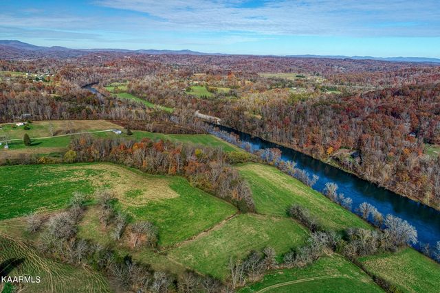 311 Ross Cemetery Rd, Rocky Top, TN 37769