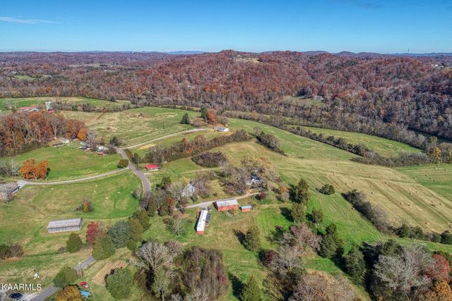 311 Ross Cemetery Rd, Rocky Top, TN 37769